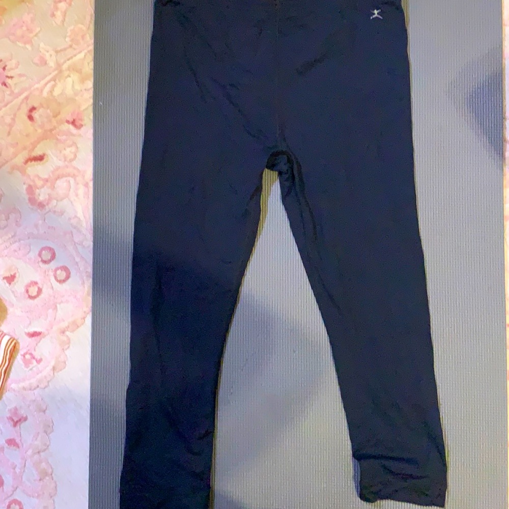 Danskin mid calf black leggings Size Medium